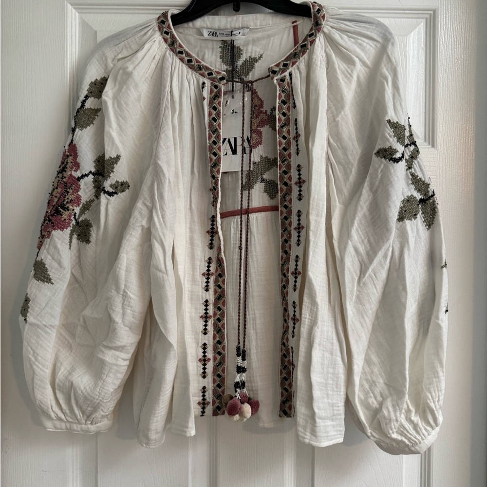 Zara White Floral Embroidered Blouse